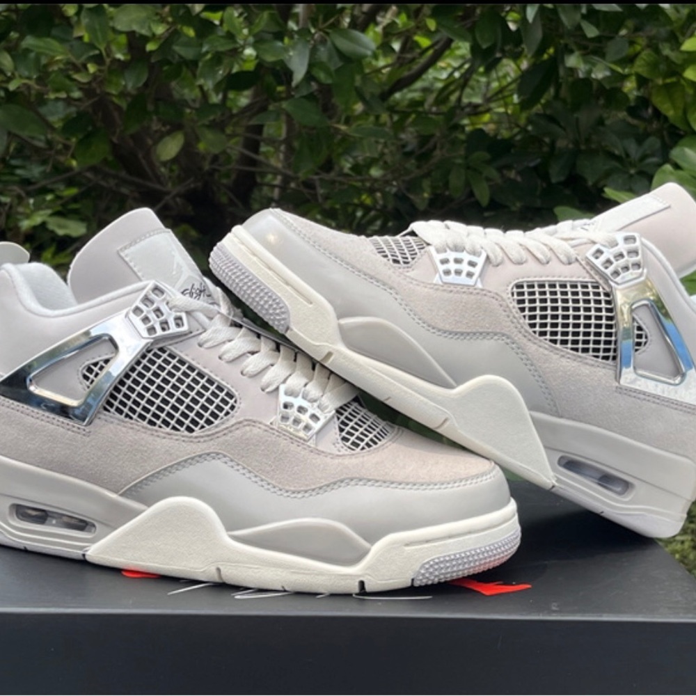Jordan 4 Frozen Moments WMNS Sz 8